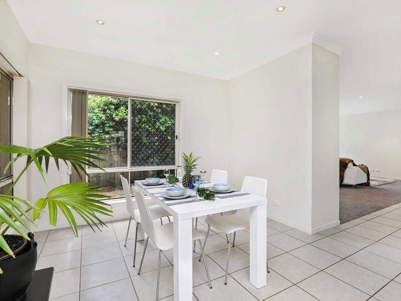 6 Pebbly Creek Crescent, Little Mountain QLD 4551