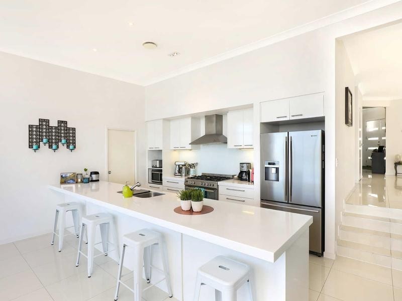 18 Seychelles Place, Kawana Island QLD 4575