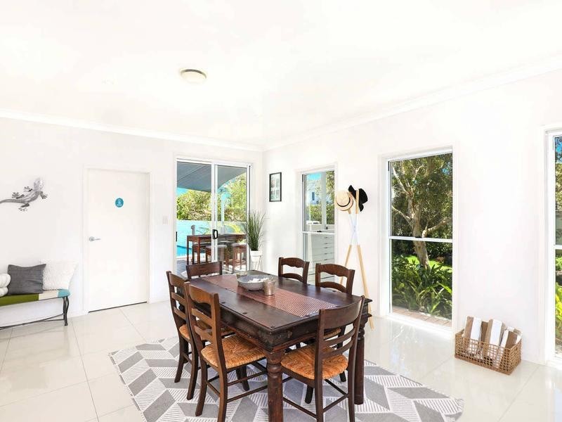 18 Seychelles Place, Kawana Island QLD 4575