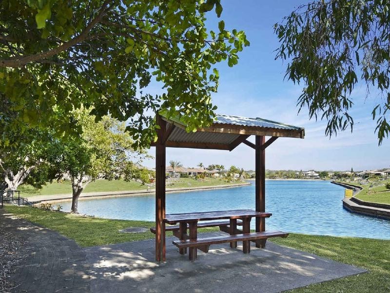 106/8 Melody Court, Warana QLD 4575