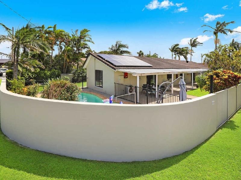 22 Parari Street, Warana QLD 4575