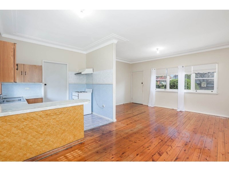 6 Thomas Clarke Street, Westmead NSW 2145