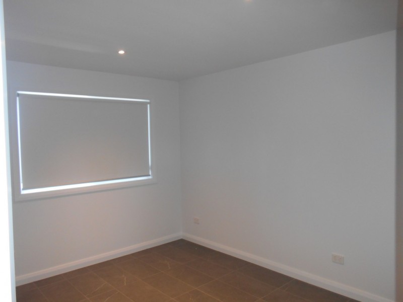 13B Dinton St, Prospect NSW 2148