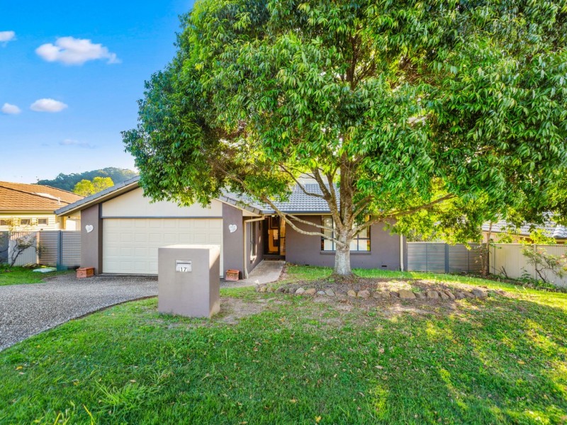 17 MOUNT ERNEST CRESCENT, Murwillumbah NSW 2484