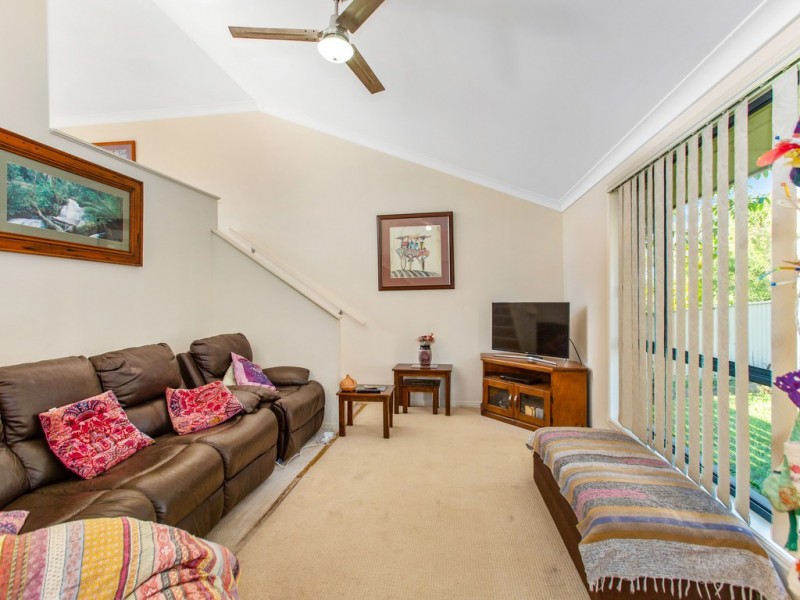 17 MOUNT ERNEST CRESCENT, Murwillumbah NSW 2484