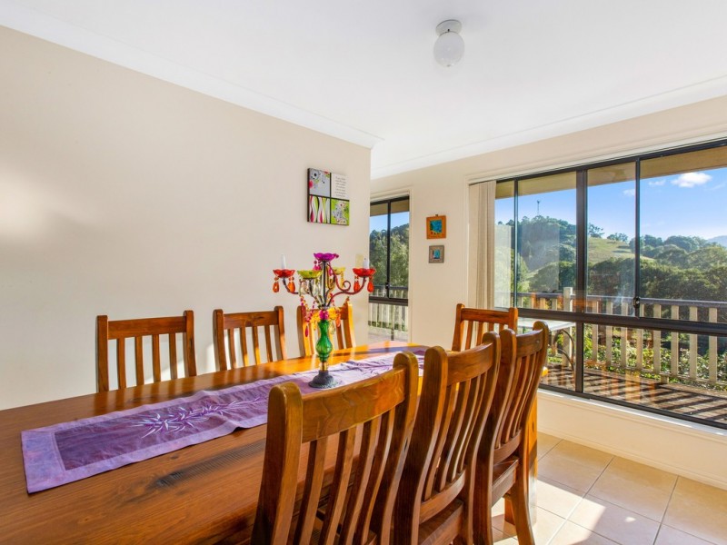 17 MOUNT ERNEST CRESCENT, Murwillumbah NSW 2484
