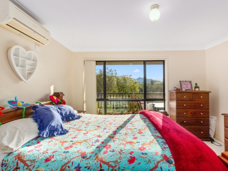 17 MOUNT ERNEST CRESCENT, Murwillumbah NSW 2484