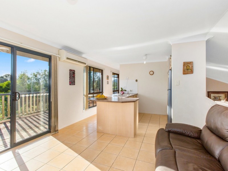 17 MOUNT ERNEST CRESCENT, Murwillumbah NSW 2484