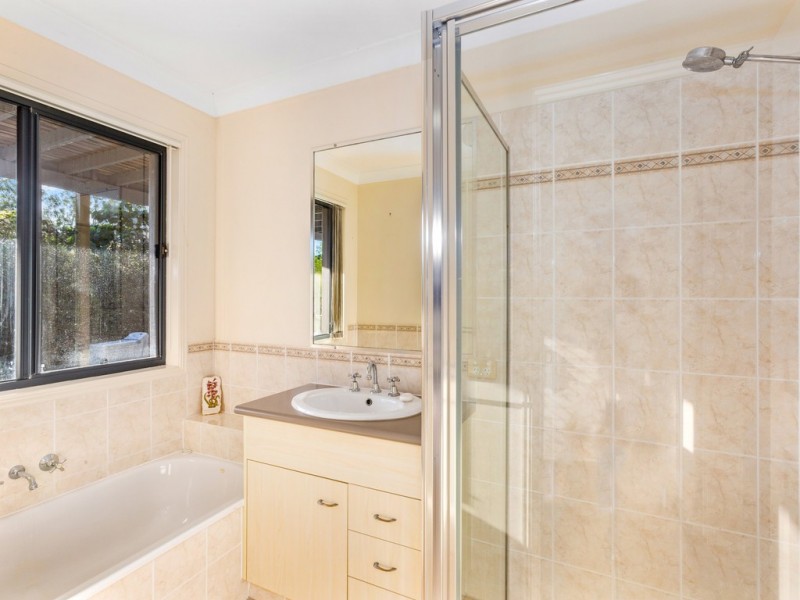 17 MOUNT ERNEST CRESCENT, Murwillumbah NSW 2484