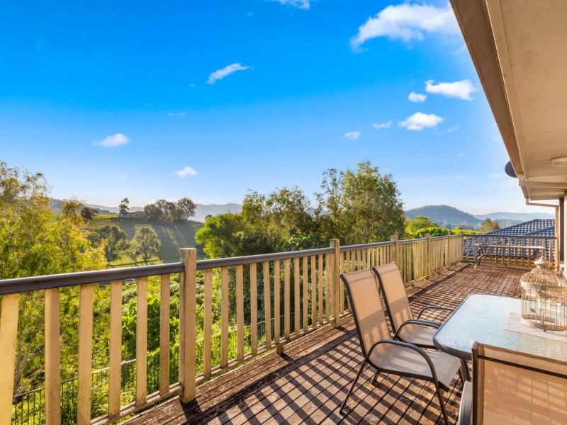 17 MOUNT ERNEST CRESCENT, Murwillumbah NSW 2484