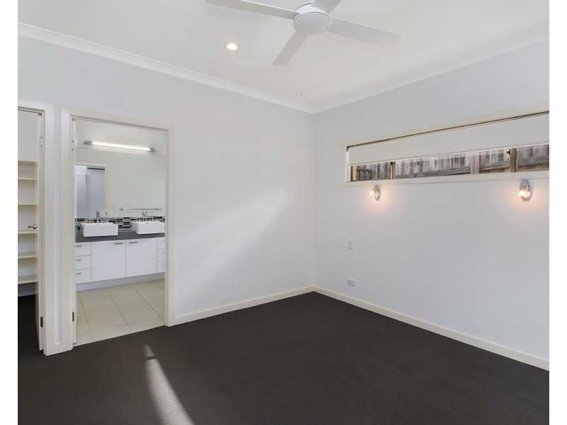 84 RIVEROAK DRIVE, Murwillumbah NSW 2484