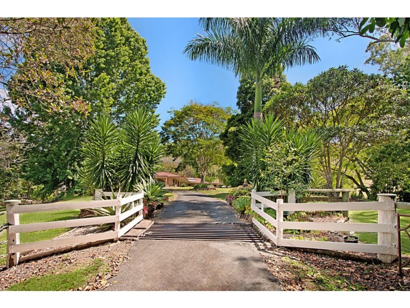 8 HARRYS ROAD, Crystal Creek NSW 2484