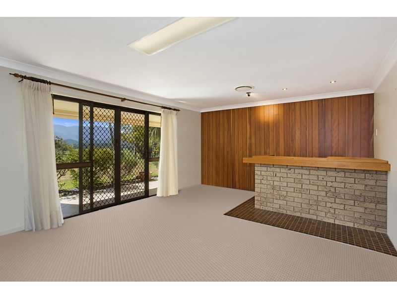 8 HARRYS ROAD, Crystal Creek NSW 2484