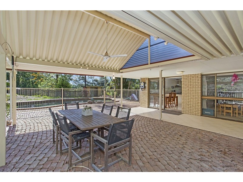 8 HARRYS ROAD, Crystal Creek NSW 2484