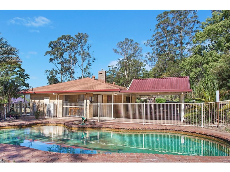 8 HARRYS ROAD, Crystal Creek NSW 2484