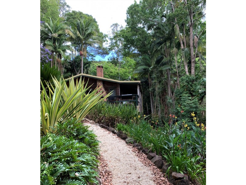 12 Sunrise Place, Uki NSW 2484