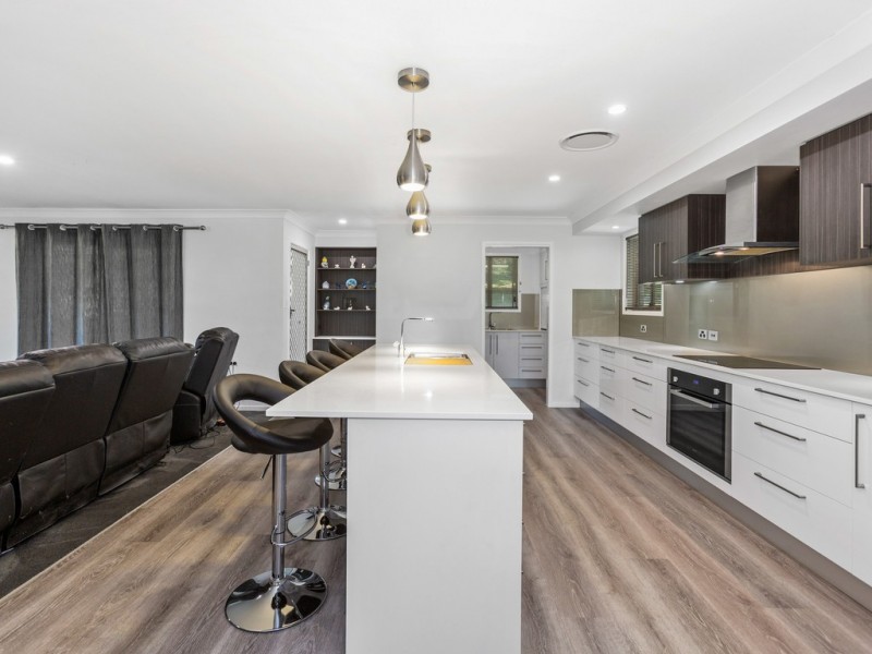 5 EAGLE PLACE, Dunbible NSW 2484