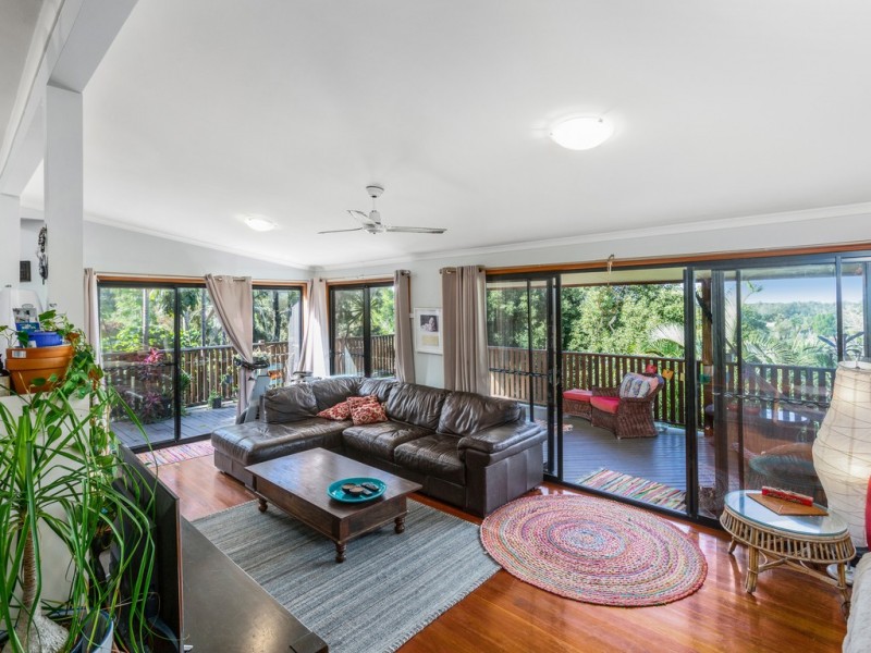 3 GIRA PLACE, Ocean Shores NSW 2483