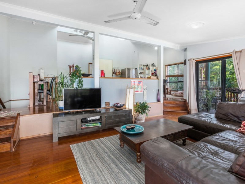 3 GIRA PLACE, Ocean Shores NSW 2483