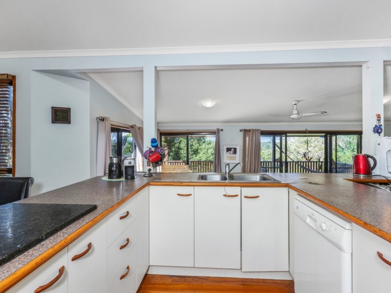 3 GIRA PLACE, Ocean Shores NSW 2483