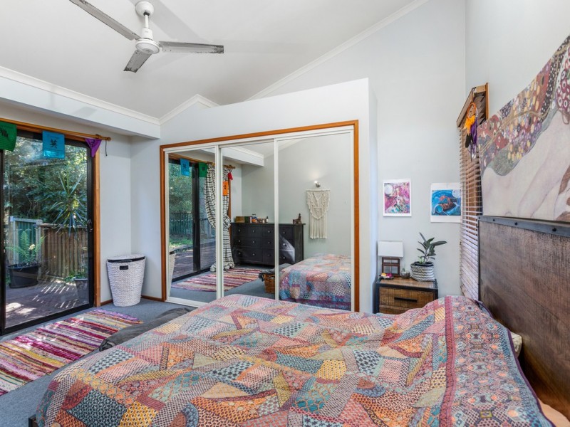 3 GIRA PLACE, Ocean Shores NSW 2483