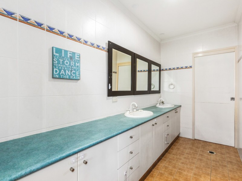 6 Blackwoods Road, Nobbys Creek NSW 2484