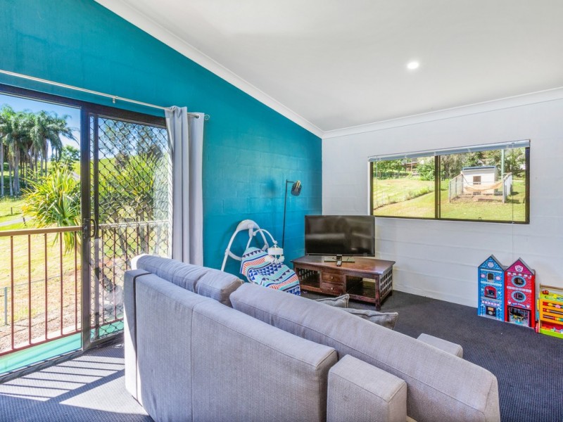 6 Blackwoods Road, Nobbys Creek NSW 2484