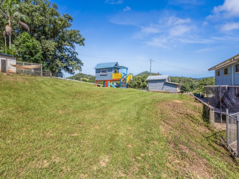 6 Blackwoods Road, Nobbys Creek NSW 2484