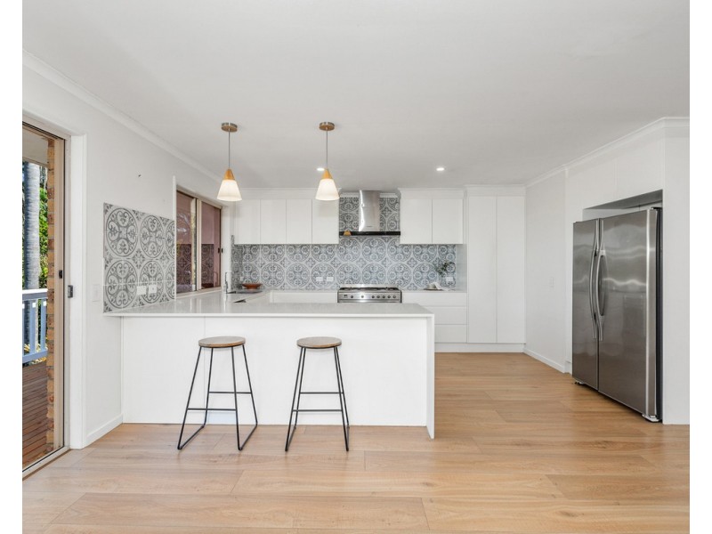 8 INVERNESS COURT, Banora Point NSW 2486