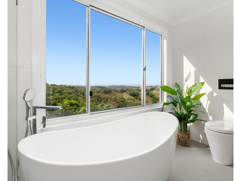 66 Peninsula Drive, Bilambil Heights NSW 2486