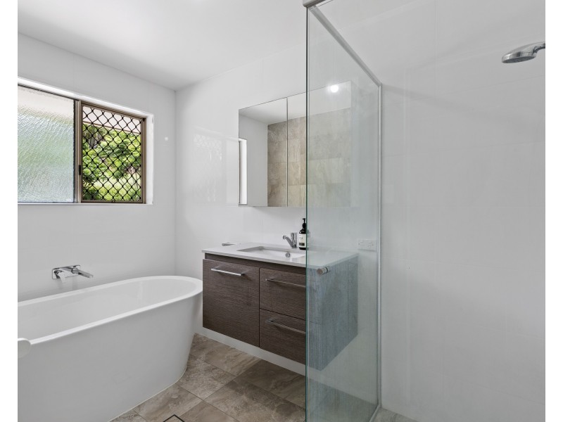 11 SIMPSON DRIVE, Bilambil Heights NSW 2486