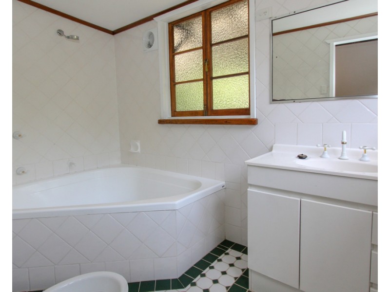 2a MITCHELL STREET, Uki NSW 2484