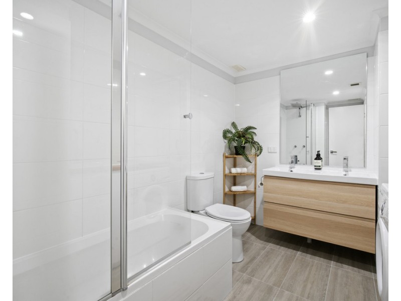 13/143 Golden Four Drive, Bilinga QLD 4225