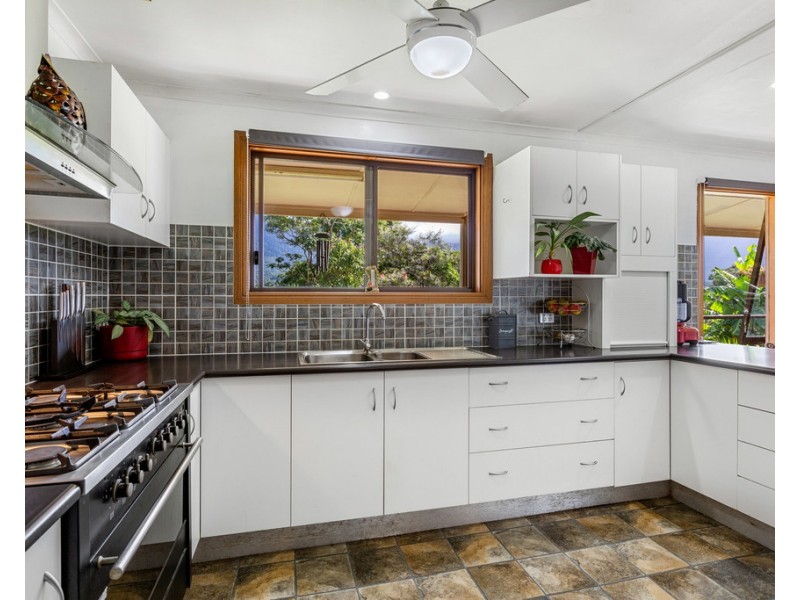 72 SOUTH PUMPENBIL ROAD, Pumpenbil NSW 2484