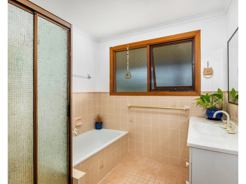 72 SOUTH PUMPENBIL ROAD, Pumpenbil NSW 2484