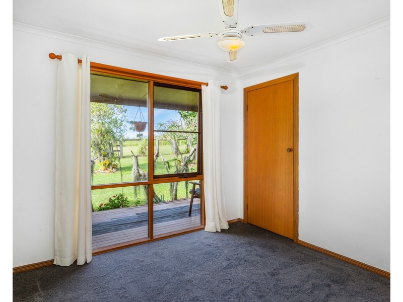 72 SOUTH PUMPENBIL ROAD, Pumpenbil NSW 2484