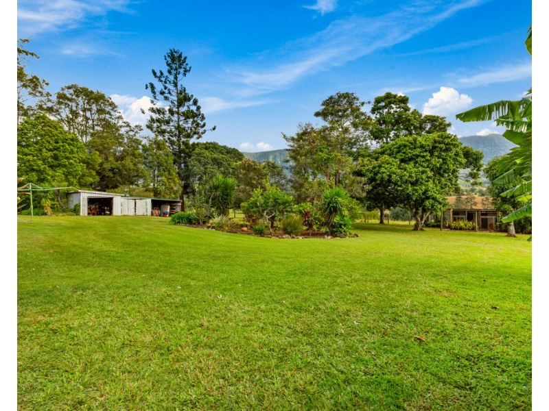72 SOUTH PUMPENBIL ROAD, Pumpenbil NSW 2484