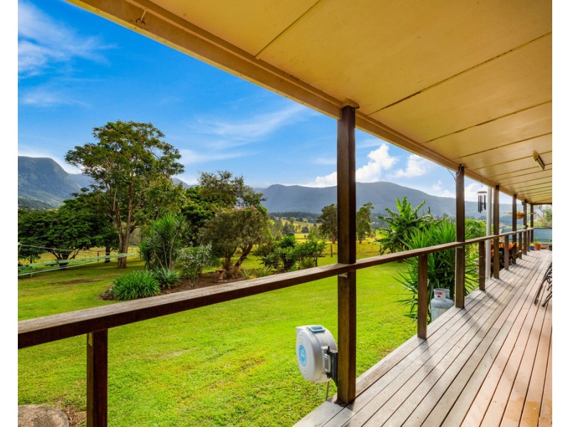 72 SOUTH PUMPENBIL ROAD, Pumpenbil NSW 2484