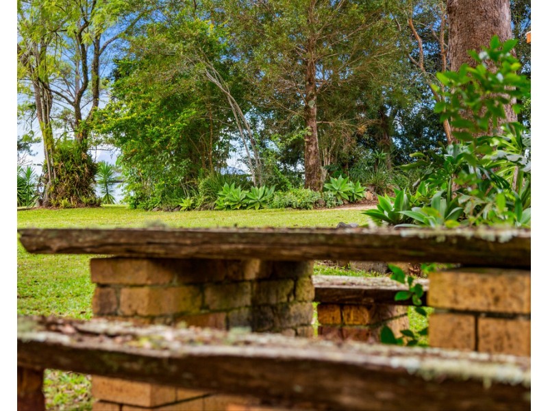 72 SOUTH PUMPENBIL ROAD, Pumpenbil NSW 2484