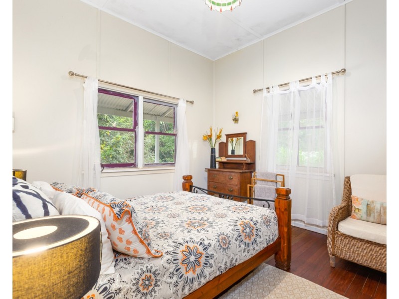 114 CROOKS VALLEY ROAD, Crystal Creek NSW 2484