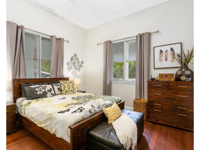 114 CROOKS VALLEY ROAD, Crystal Creek NSW 2484