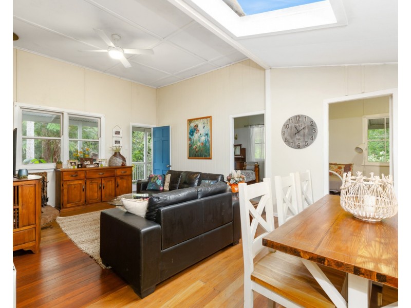 114 CROOKS VALLEY ROAD, Crystal Creek NSW 2484