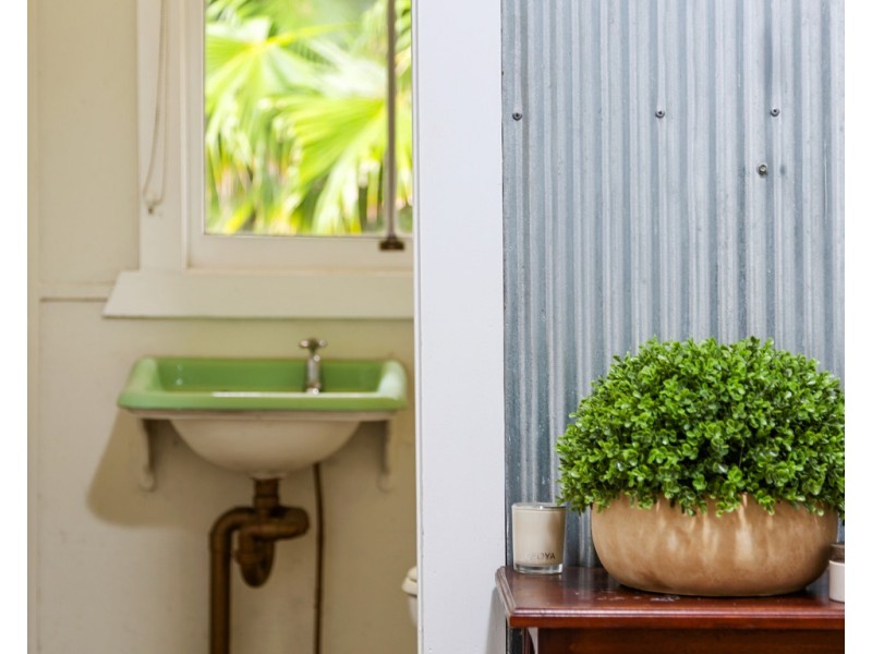 114 CROOKS VALLEY ROAD, Crystal Creek NSW 2484