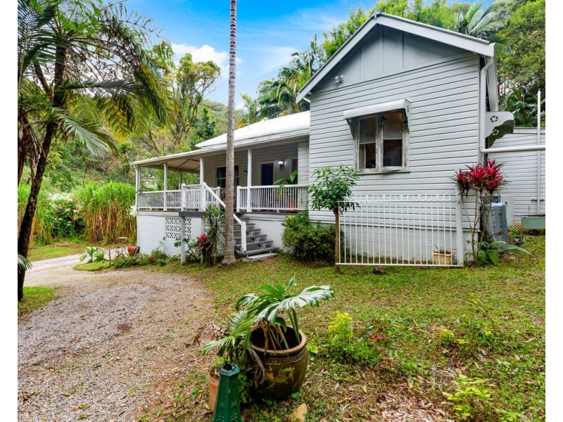 114 CROOKS VALLEY ROAD, Crystal Creek NSW 2484