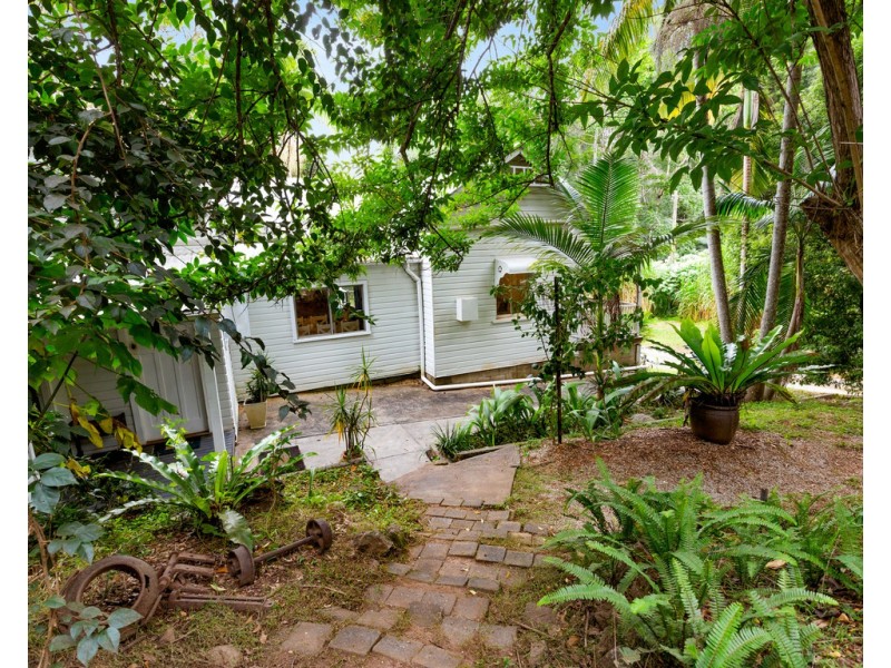 114 CROOKS VALLEY ROAD, Crystal Creek NSW 2484