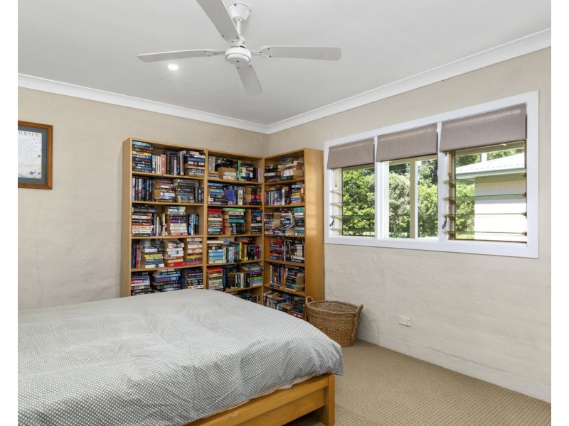 96 CROOKS VALLEY ROAD, Crystal Creek NSW 2484