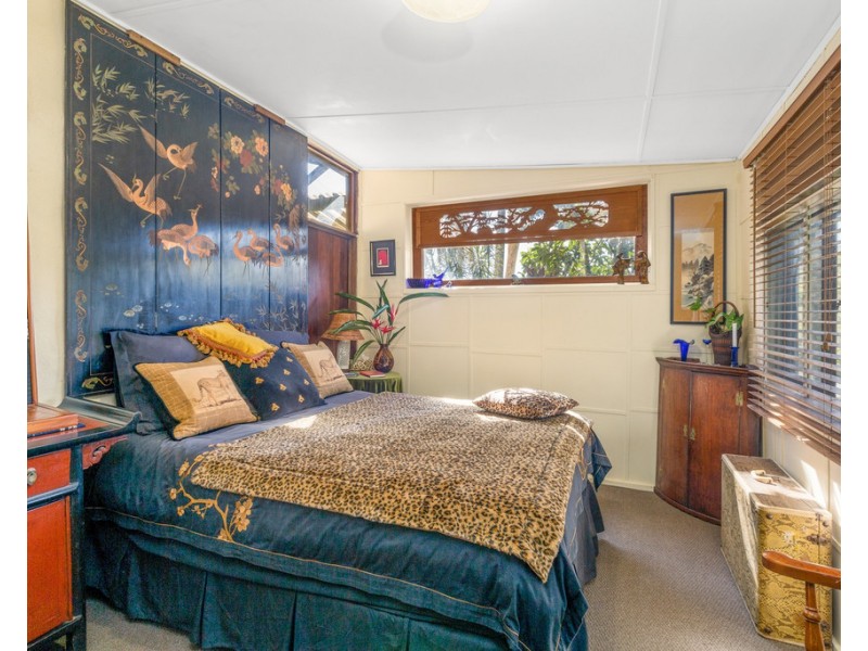 7 SUNRISE PLACE, Uki NSW 2484