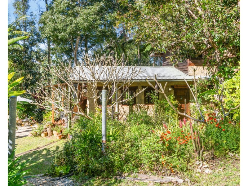 7 SUNRISE PLACE, Uki NSW 2484