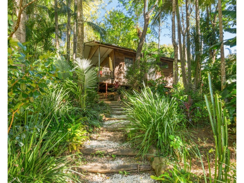 7 SUNRISE PLACE, Uki NSW 2484