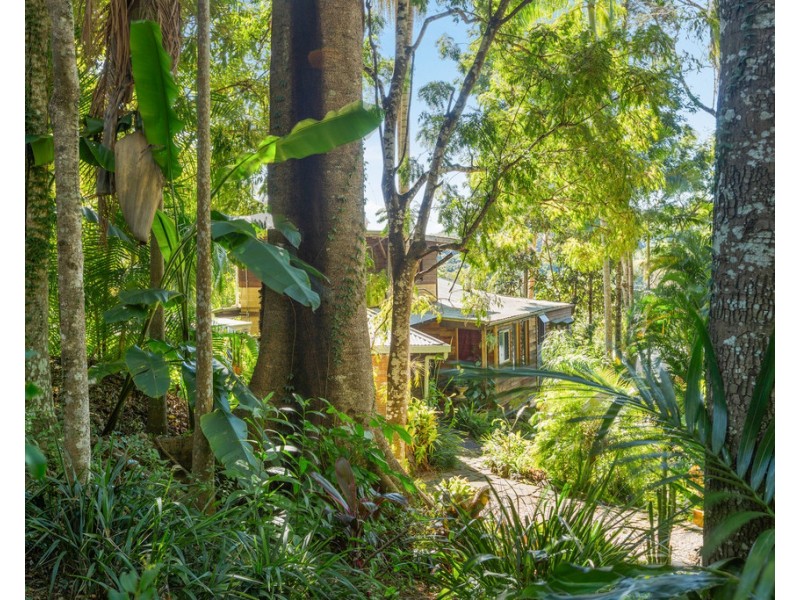 7 SUNRISE PLACE, Uki NSW 2484